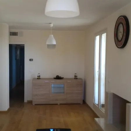 Happy House Apartman